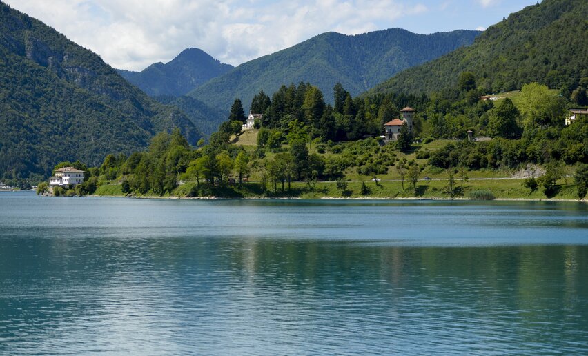 Vista sulla sponda settentrionale del Lago di Ledro | © Roberto Vuilleumier, Garda Trentino 